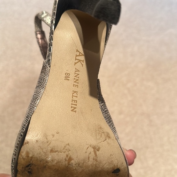 Anne Klein Leather Peep Toe Sling Back Heels 8 Silver - Picture 5 of 7